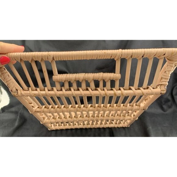 Pink Wicker Rattan Serving Display Tray Breakfast in Bed 15 x 12" FLAW - Picture 4 of 5